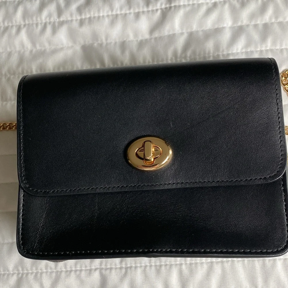 Coach crossbody bag with gold chain - Picture 4 of 7